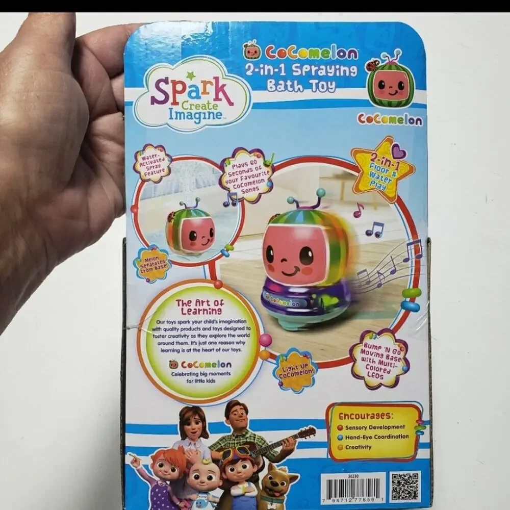 CocoMelon Spark  2 n 1 spraying light up bath toy